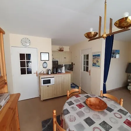 Charming With Balcony And Parking Apartamento